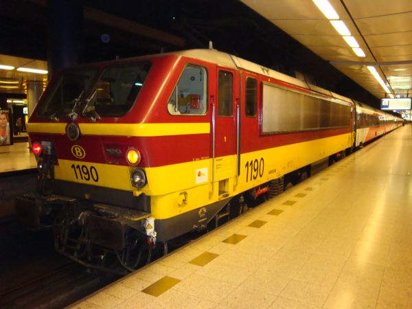 nl-sncb-1190-schiphol-090309-full.jpg