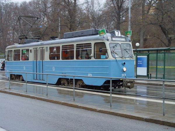 se-sl-tram373-djurgaarden-270403-full.jpg