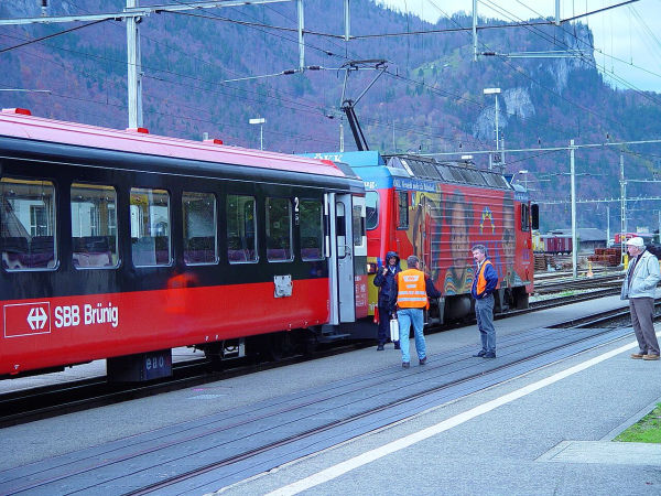 ch-sbb-bruenig-hge101-962-meiringen-271002-full.jpg