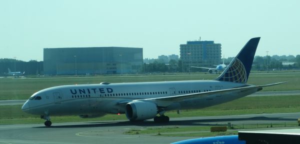 nl-united-n28912-schiphol-120623-full.jpg