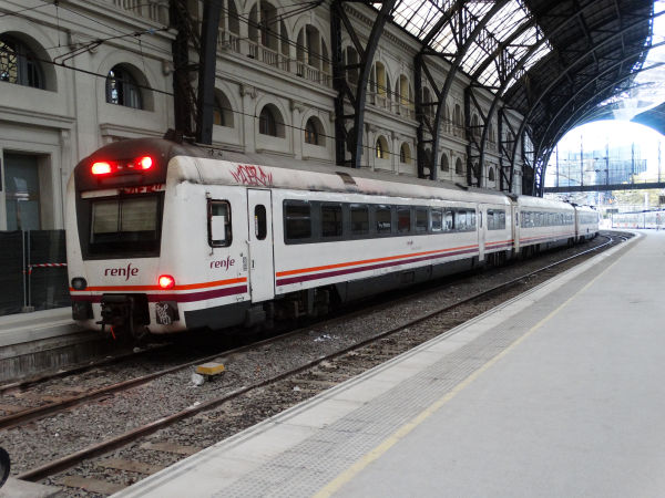 es-renfe-448-barcelonafranca-081118-full.jpg